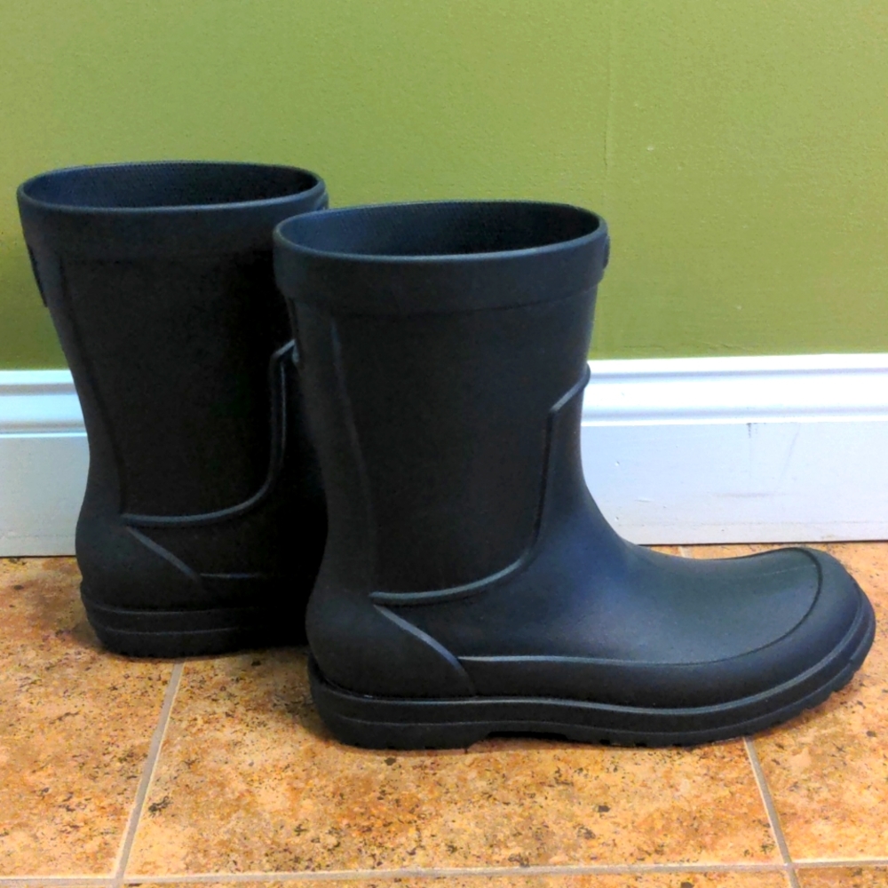 Crocs Iconic Rain and Snow boot, Men's size 10